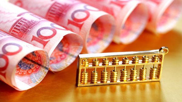 线上股票配资网站 四类产品成基金增长新引擎 今年以来合计规模增超3700亿元